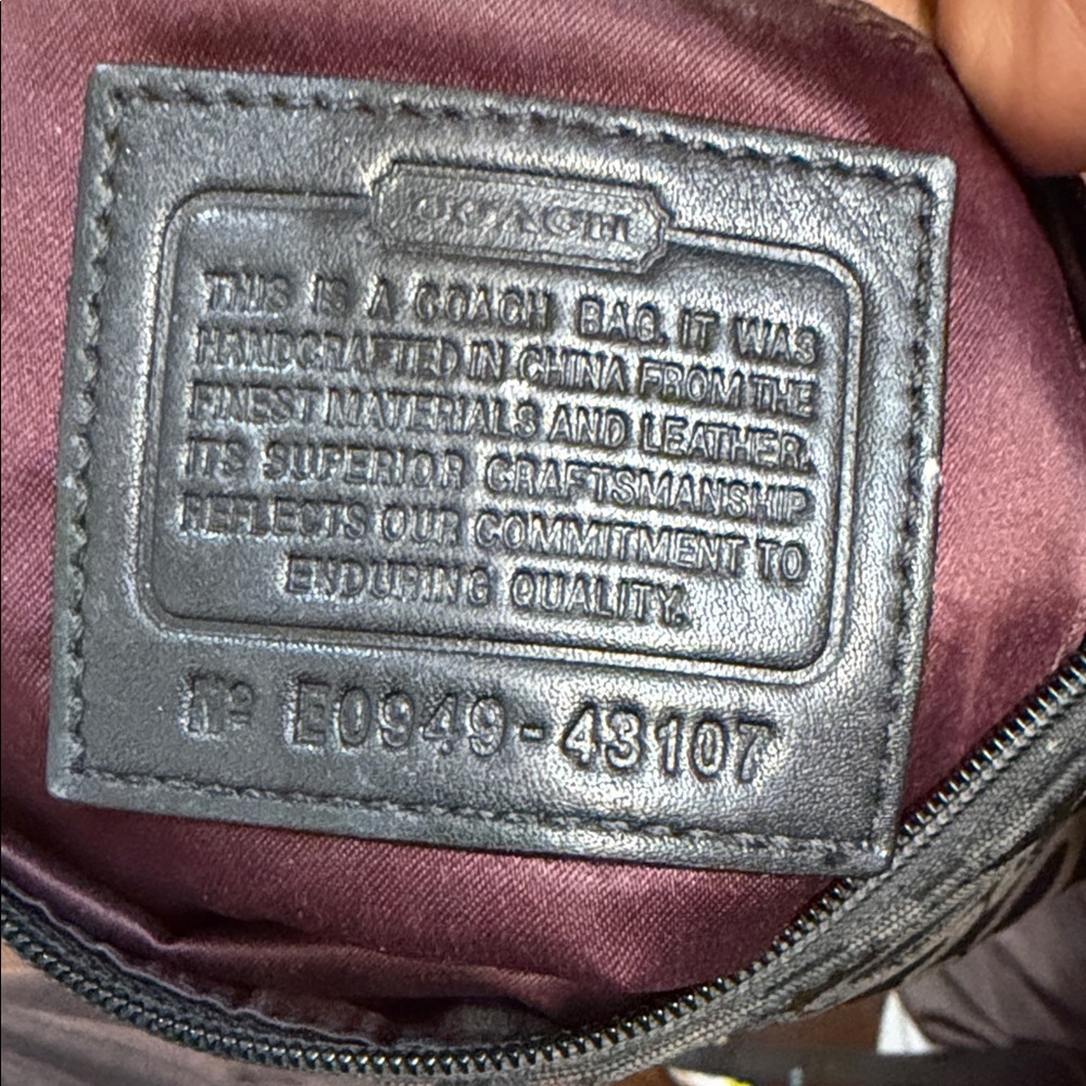 Y2K Coach Madison Black Signature Shoulder Bag - Picture 3 of 3